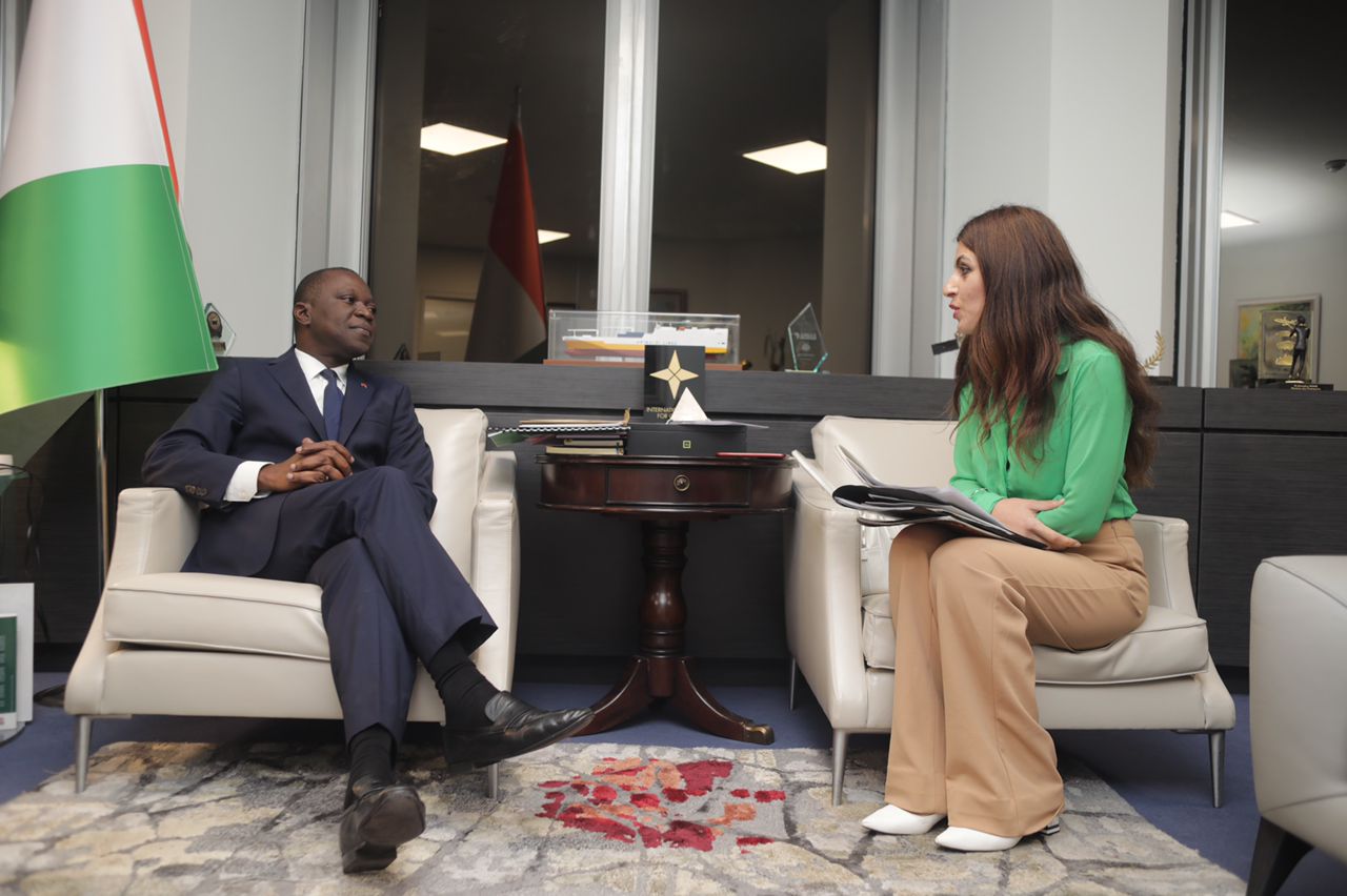 La rencontre du Ministre des Transports, Monsieur Amadou Koné et la directrice générale de l'agence Africa O'clock, Lusine Sargsyan