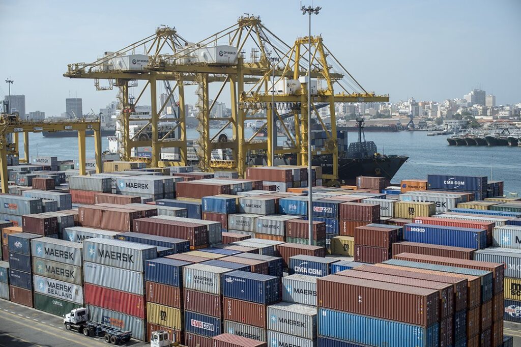 Une vue du port du Sénégal