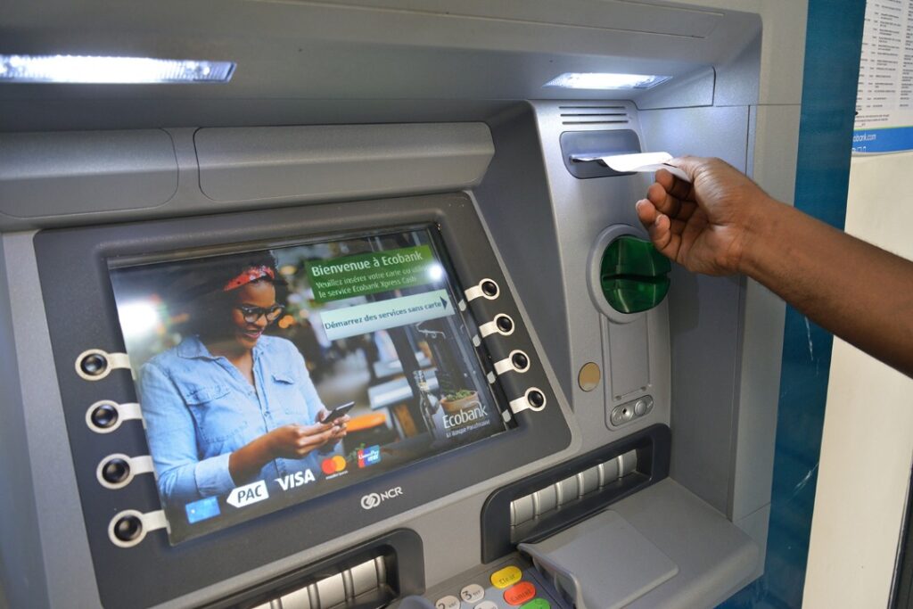 Guichet automatique bancaire