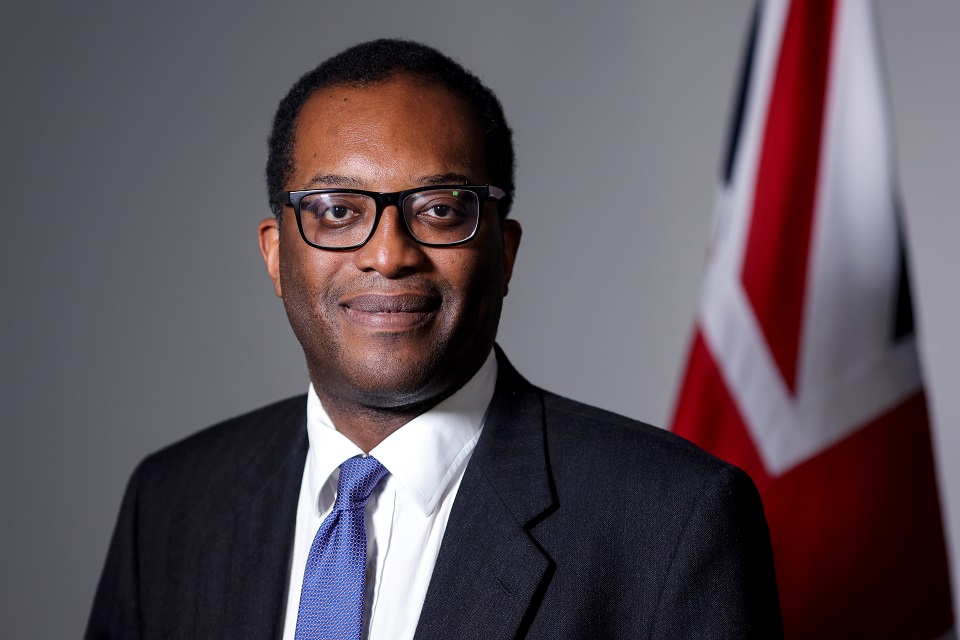 Kwasi Kwarteng, un fils d'immigrés ghanéens aux Finances
