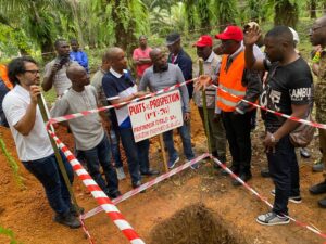 Visite de la délégation sud africaine sur le site de phosphates d'Éboinda
