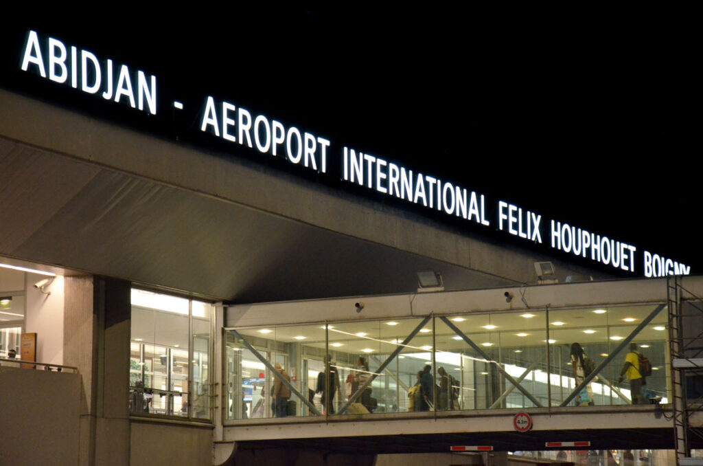 Aéroport international d'Abidjan (FHB)