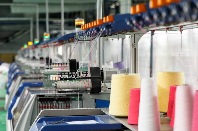 Industrie textile : usine de fabrication de vêtements