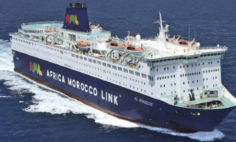 transport maritime: un navire de Africa Morocco Link