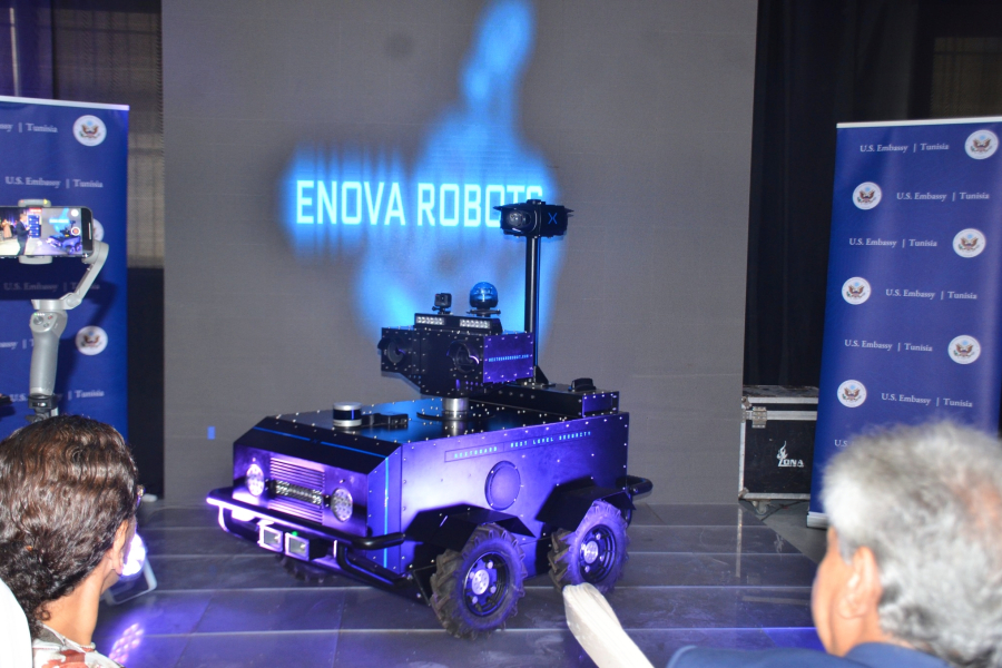Robots tunisiens développés par Enova Robotics