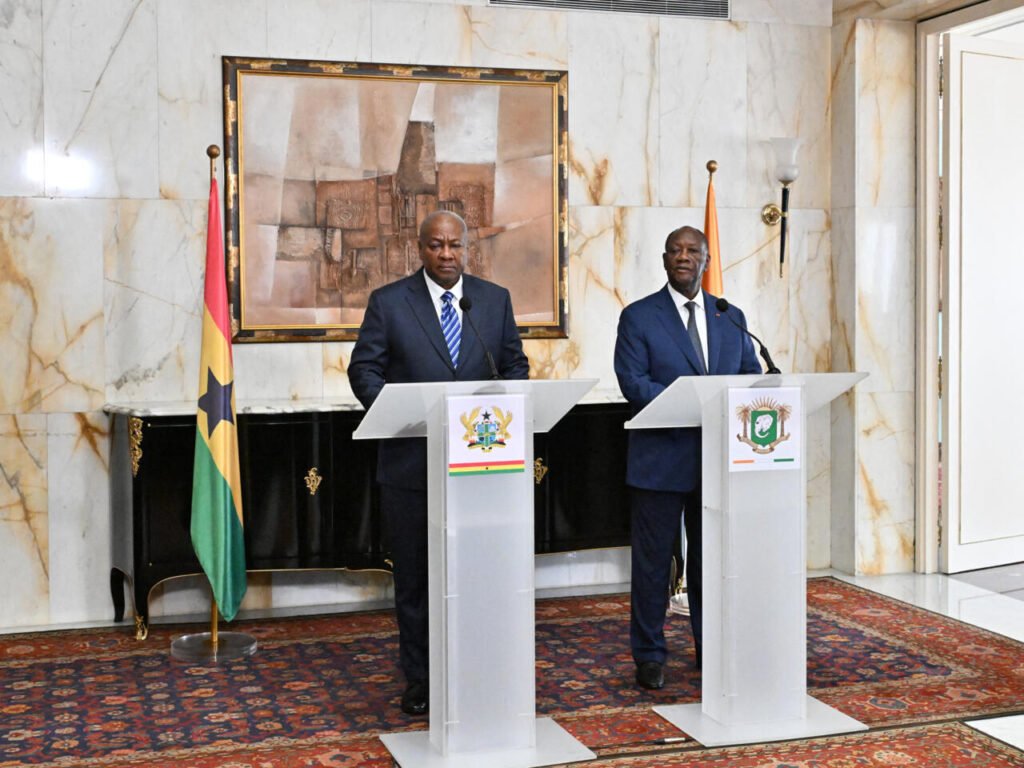 Visite du président du Ghana John Dramani Mahama en Côte d'Ivoire, entretient avec son homologue Alassane Ouattara.